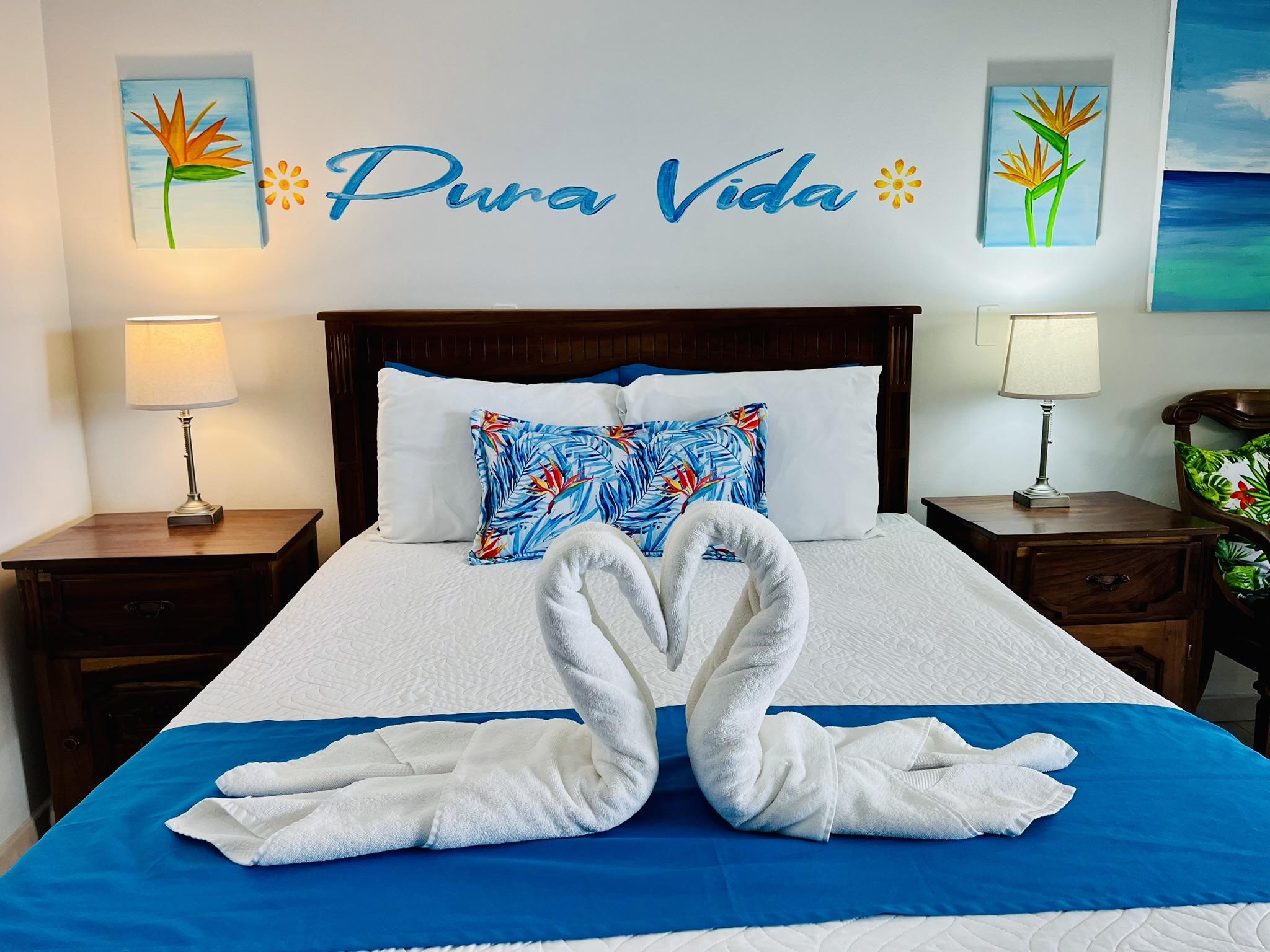Rooms & Suites