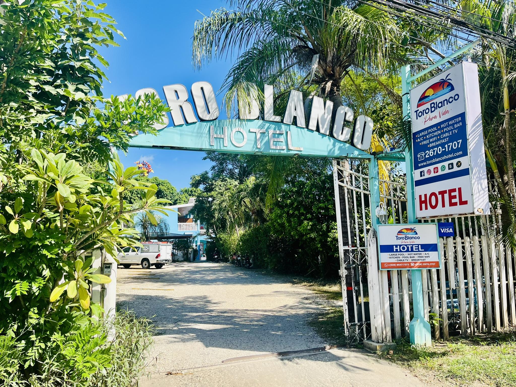 Toro Blanco Hotel 11