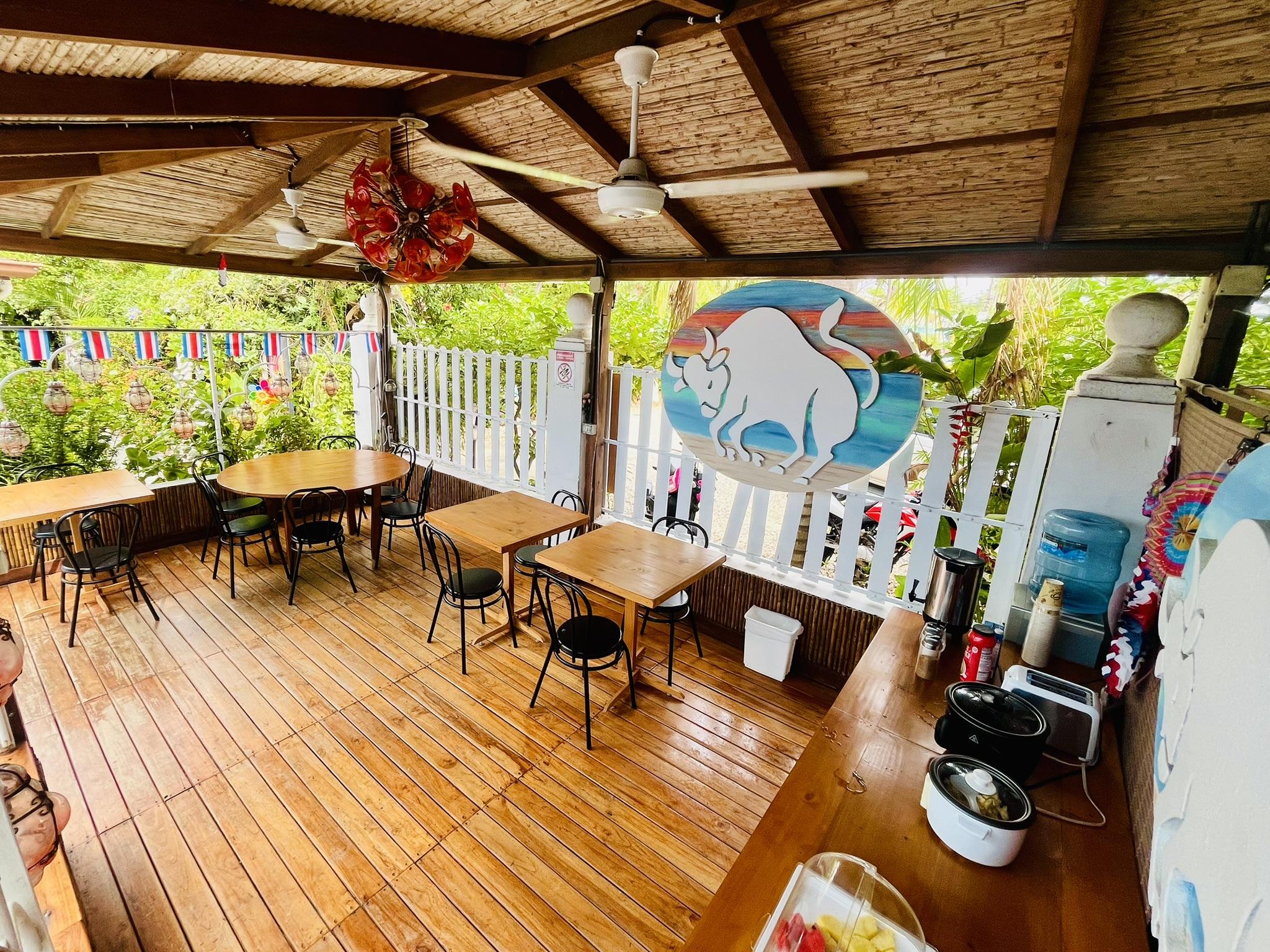 Toro Blanco Hotel 5