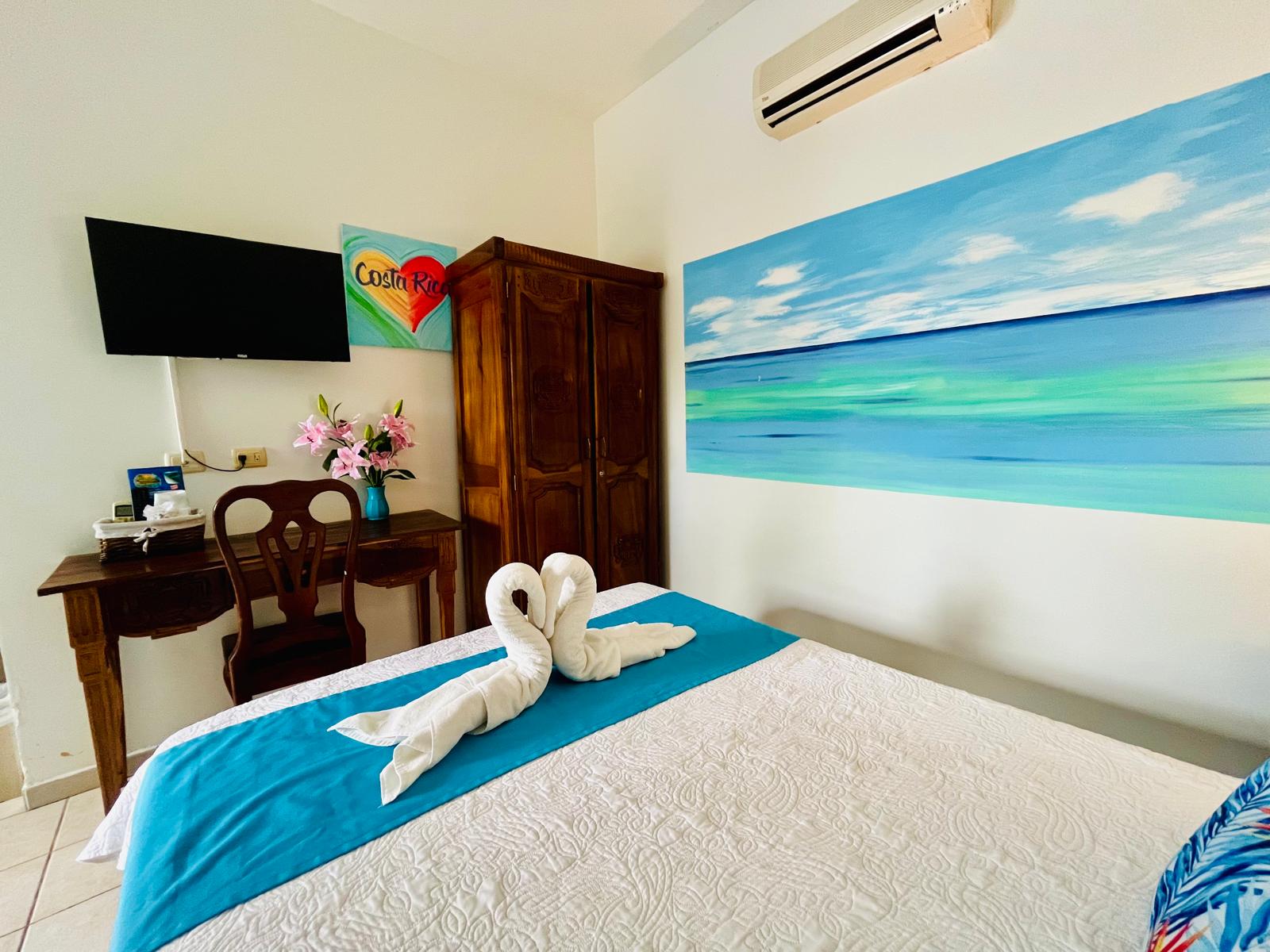 #6 – Spacious Poolside Patio Retreat 3